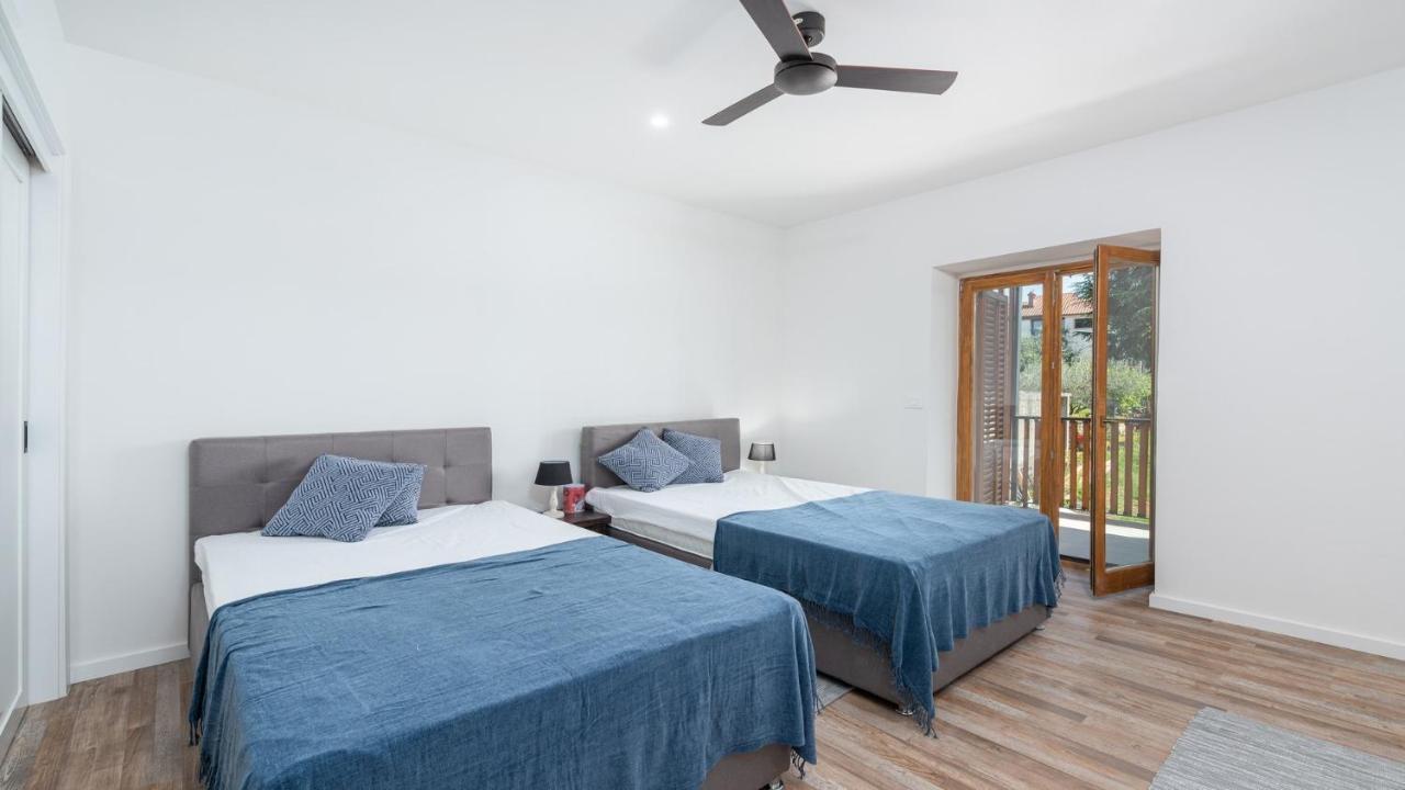 Boomerang - Holiday House With Sea View Дайла Экстерьер фото